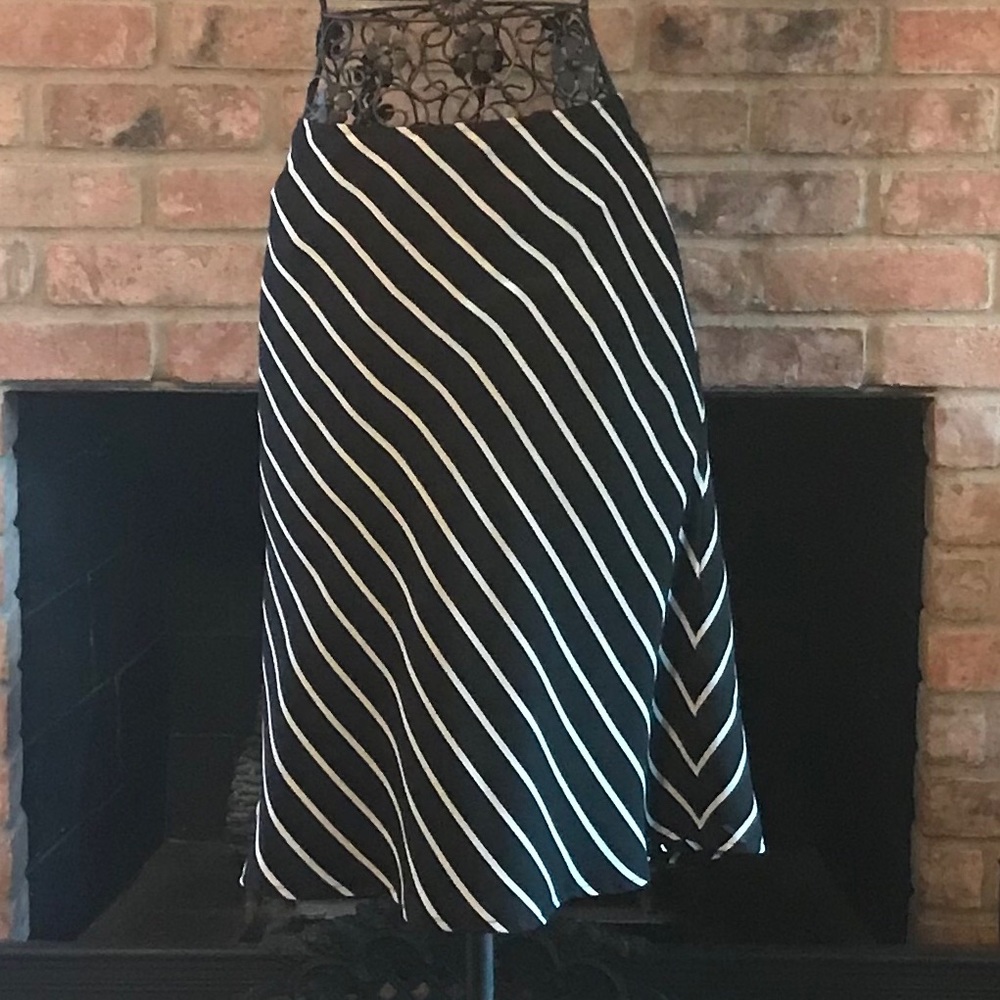 6P Nine and Company Black and White Skirt